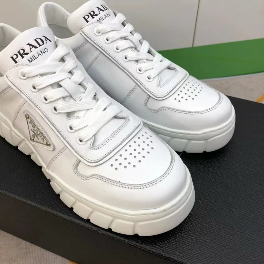 Factory price: 420💰Prada new men's leather sports shoes, the highest version on the market, any comparison is welcome🆚! The original leather has excellent texture and is super high-end! Fetal sheep net lining imported from Italy, removable pad! Luxurious materials and fine workmanship, highly recommended! Code number: 38-44, customized 45